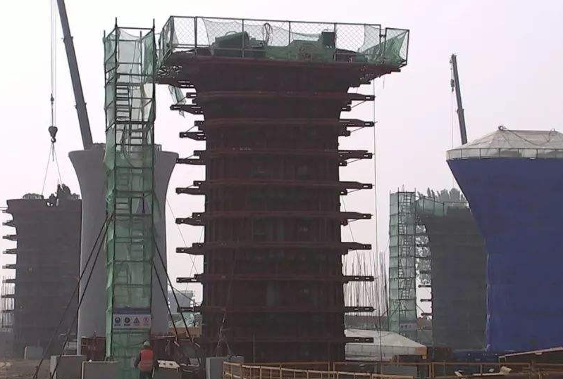 湖杭铁路德清段东坡特大桥最后桩基顺利浇筑！